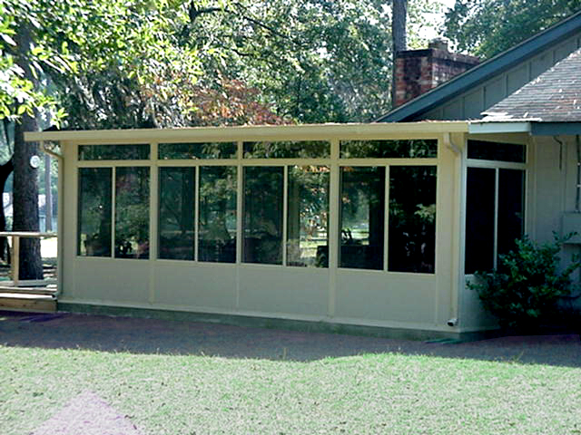 Sun Room with Knee Wall